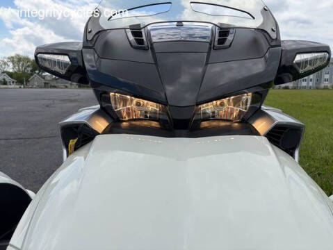 2017 Can-Am SPYDER F3-T SE6