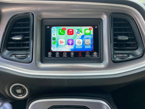 2022 Dodge Challenger SXT