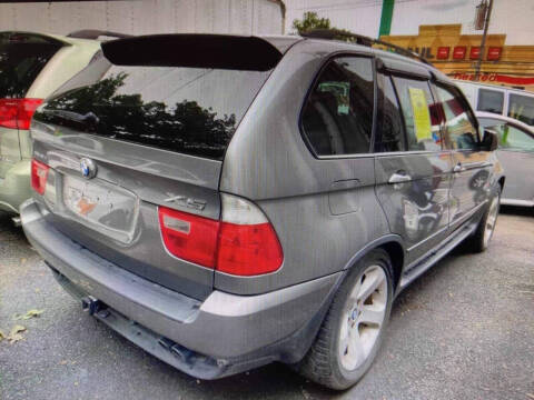 2004 BMW X5 4.4i