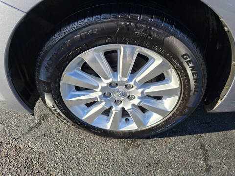 2013 Toyota Sienna LE 7-Passenger