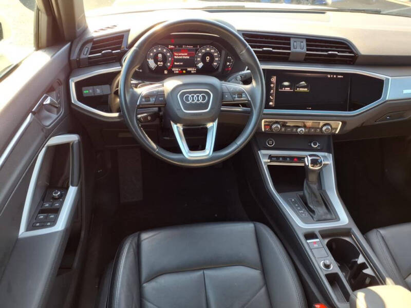 2023 Audi Q3 quattro S line Premium 45 TFSI