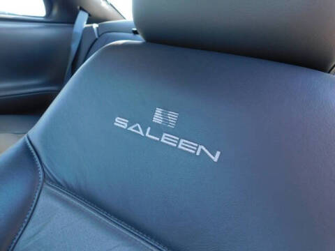 2004 Ford Mustang GT Deluxe