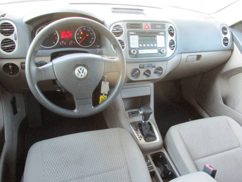 2009 Volkswagen Tiguan SE