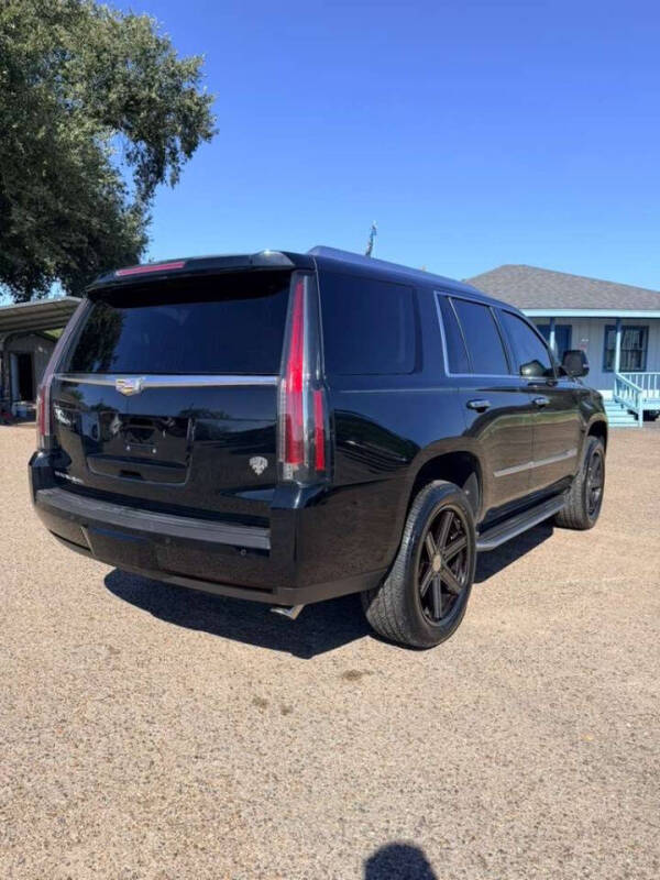 2016 Cadillac Escalade Luxury Collection