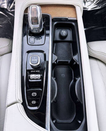 2016 Volvo XC90 T8 eAWD Inscription