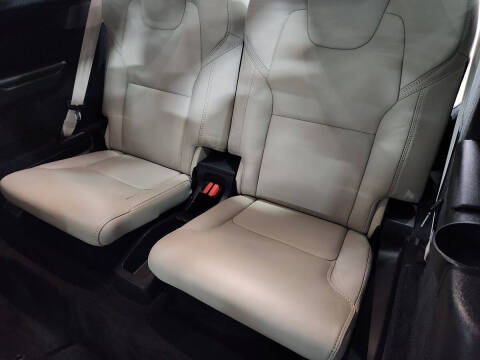 2022 Volvo XC90 T6 Inscription 6-Passenger