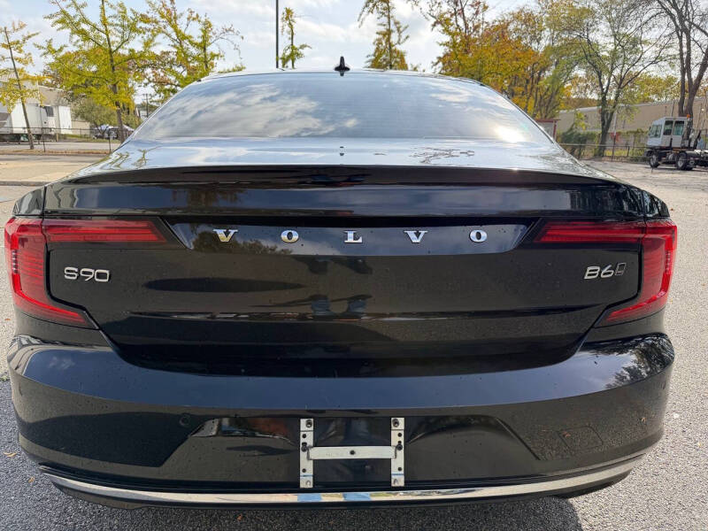 2023 Volvo S90 B6 Plus