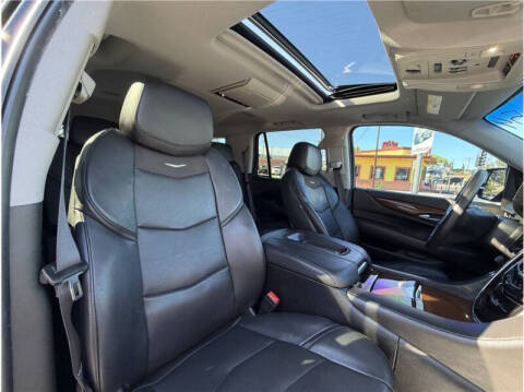 2017 Cadillac Escalade Luxury