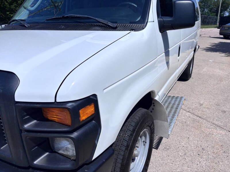2011 Ford E-Series E-350 SD