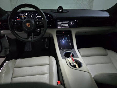 2020 Porsche Taycan Turbo