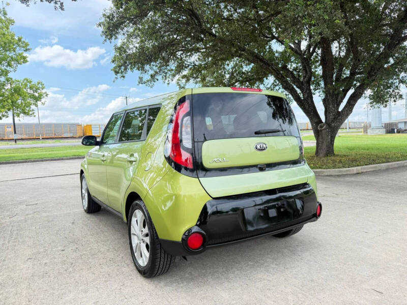2016 Kia Soul +