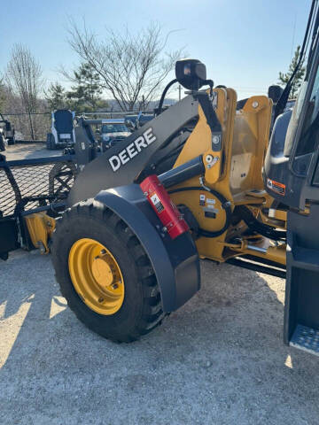 2023 John Deere 324P