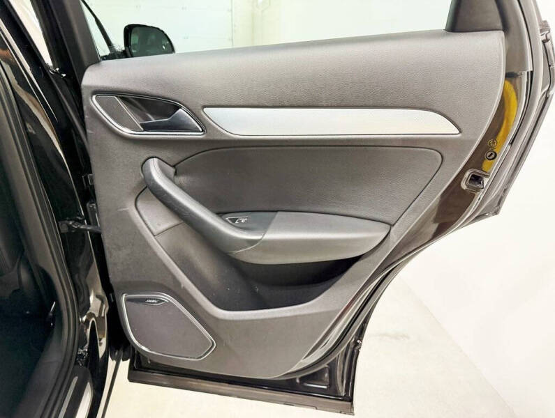 2015 Audi Q3 2.0T quattro Prestige