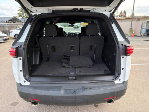 2022 Chevrolet Traverse LT Cloth