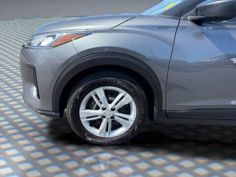 2023 Nissan Kicks S