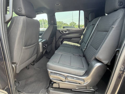2022 Chevrolet Suburban LS