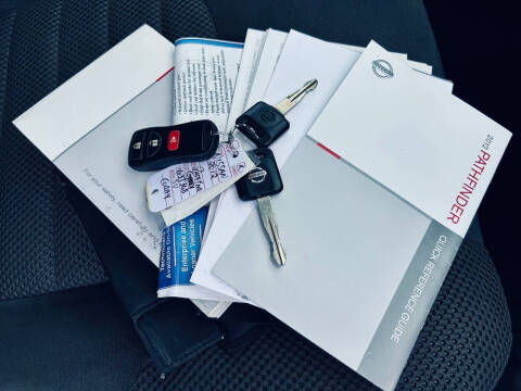 2012 Nissan Pathfinder SV