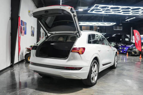 2019 Audi e-tron quattro Premium Plus