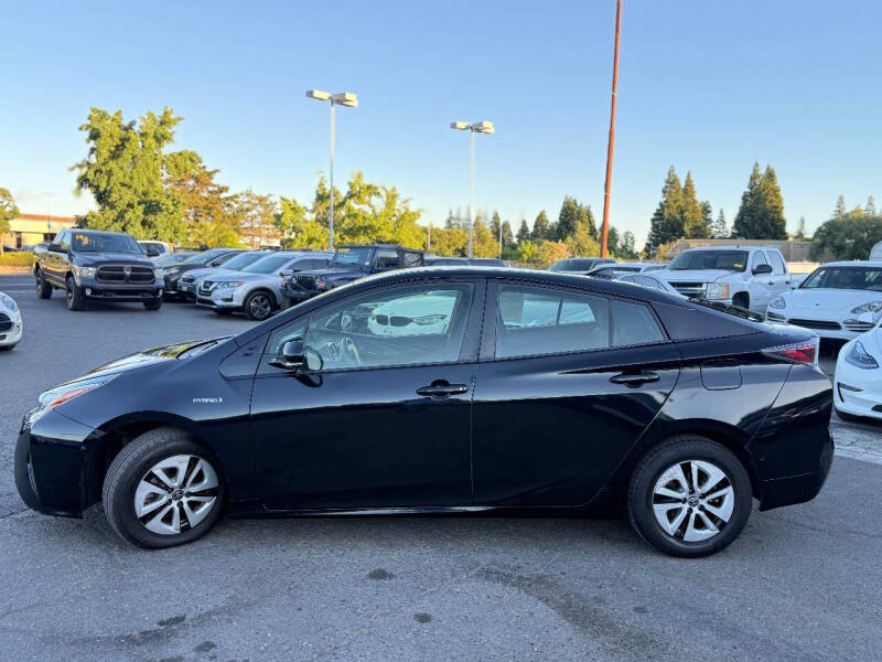 2017 Toyota Prius Two