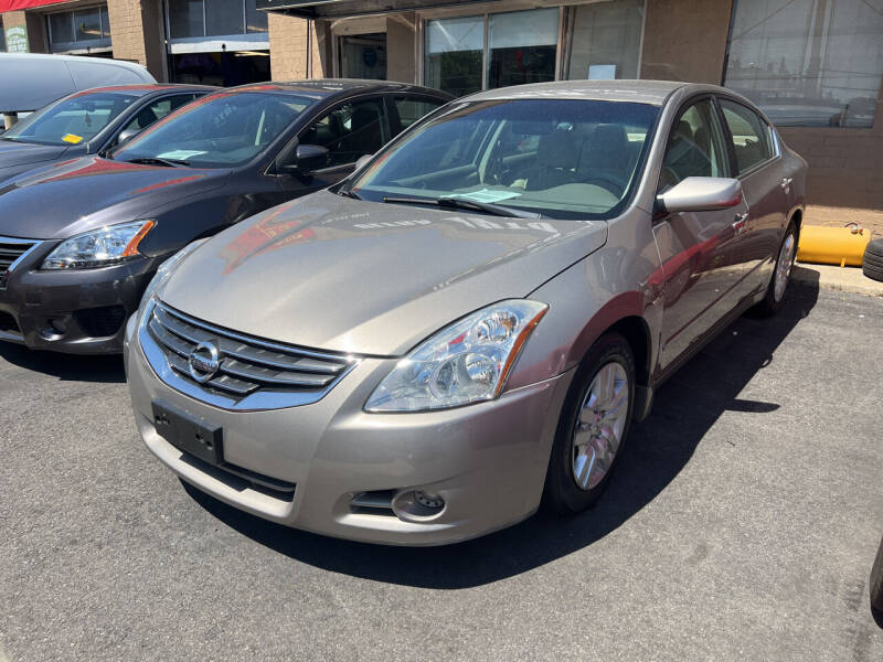 2012 nissan altima gold