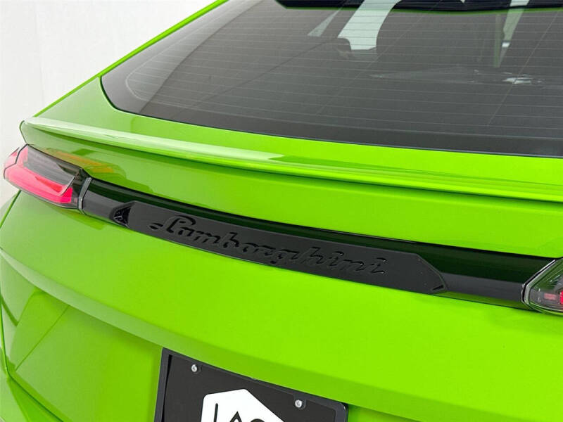 2024 Lamborghini Urus S