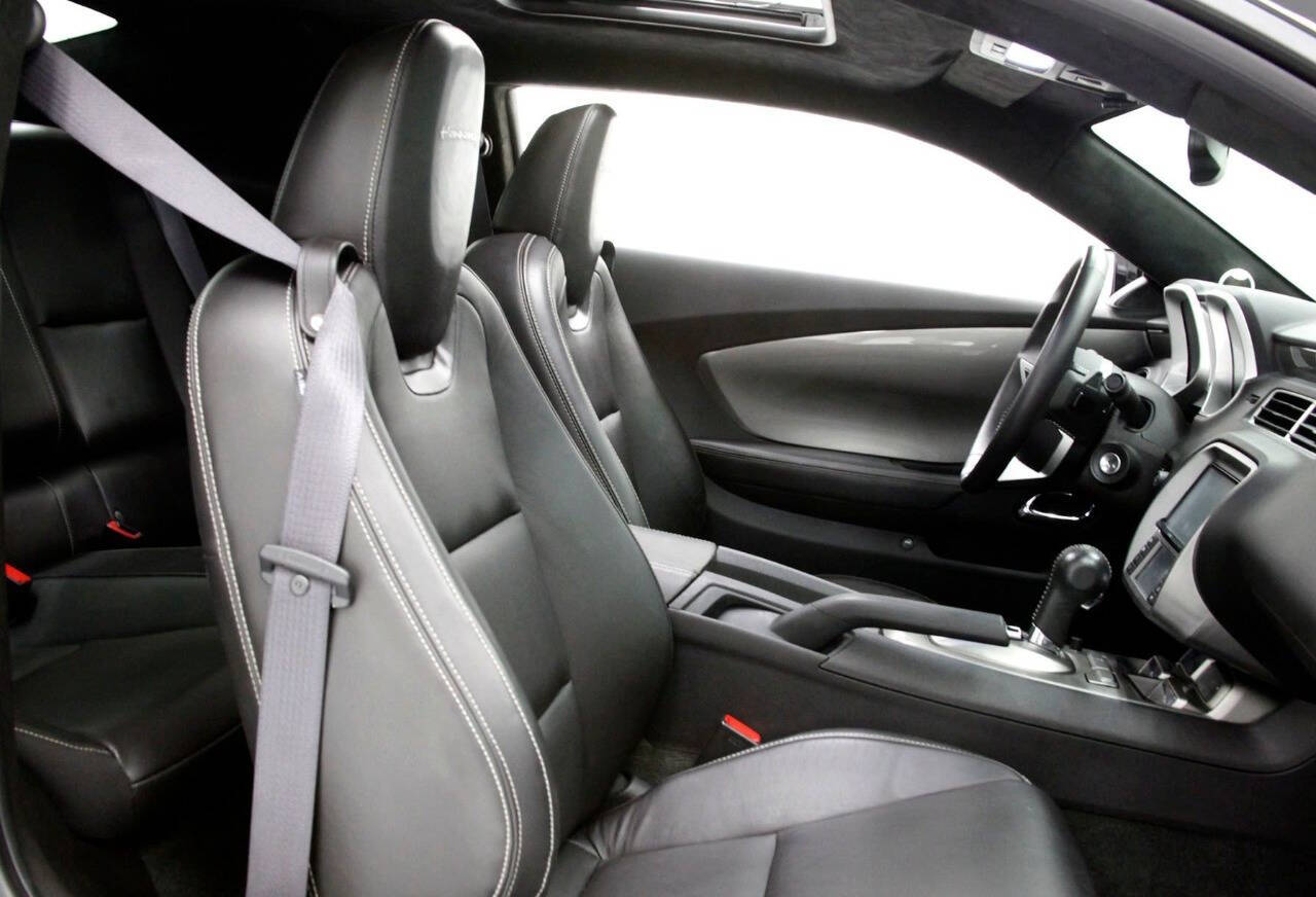 2011 Chevrolet Camaro 21