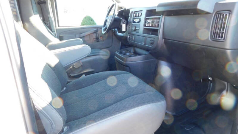 2024 GMC Savana 2500