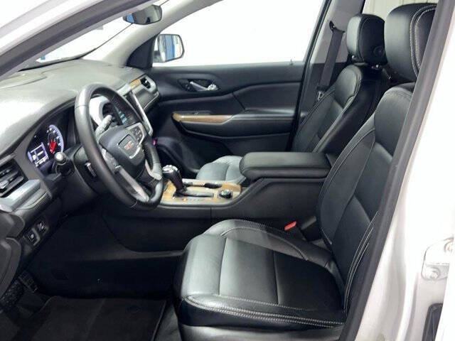 2017 GMC Acadia SLE-2