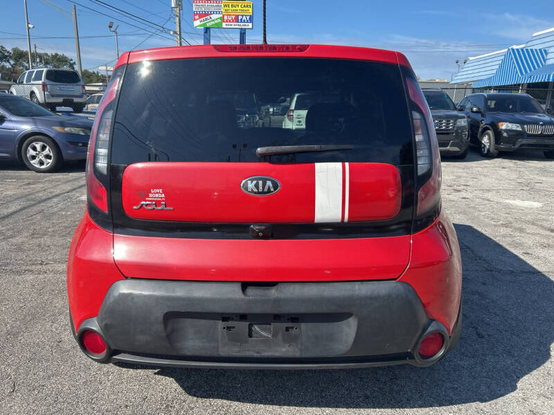 2015 Kia Soul +