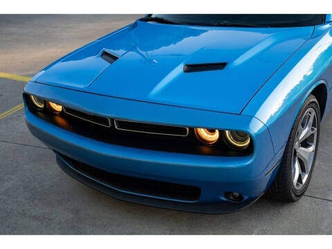 2015 Dodge Challenger SXT Plus