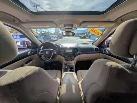 2020 Jeep Grand Cherokee Laredo E