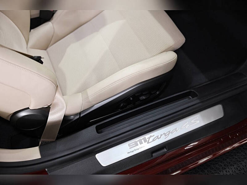 2021 Porsche 911 Targa 4S Heritage Design Edition