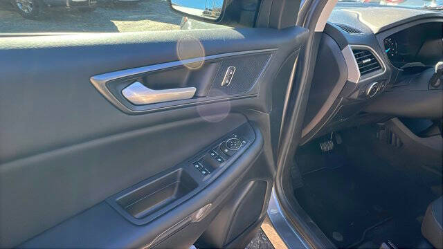2023 Ford Edge SE