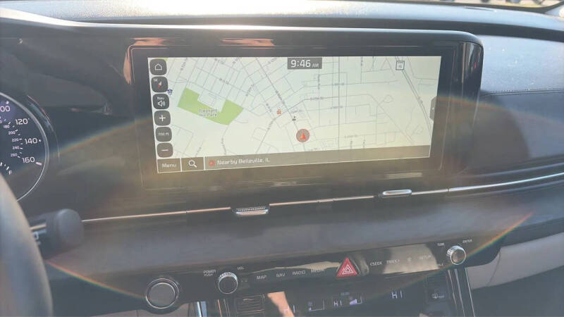 2024 Kia Carnival EX