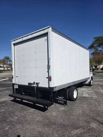 2023 Ford E-Series E-450 SD