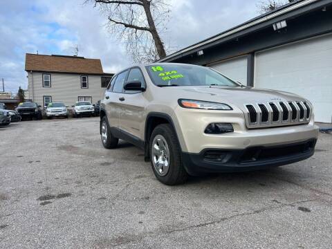 2014 Jeep Cherokee for sale at Valley Auto Finance in Warren OH