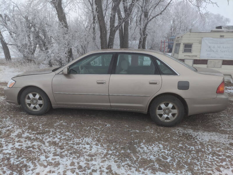 2001 Toyota Avalon for sale at B&M Auto Sales and Service LLP in Marion SD