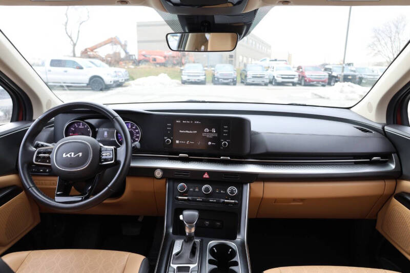 2022 Kia Carnival LX