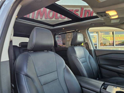 2022 Nissan Rogue SL