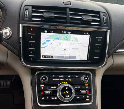 2017 Lincoln Continental Select