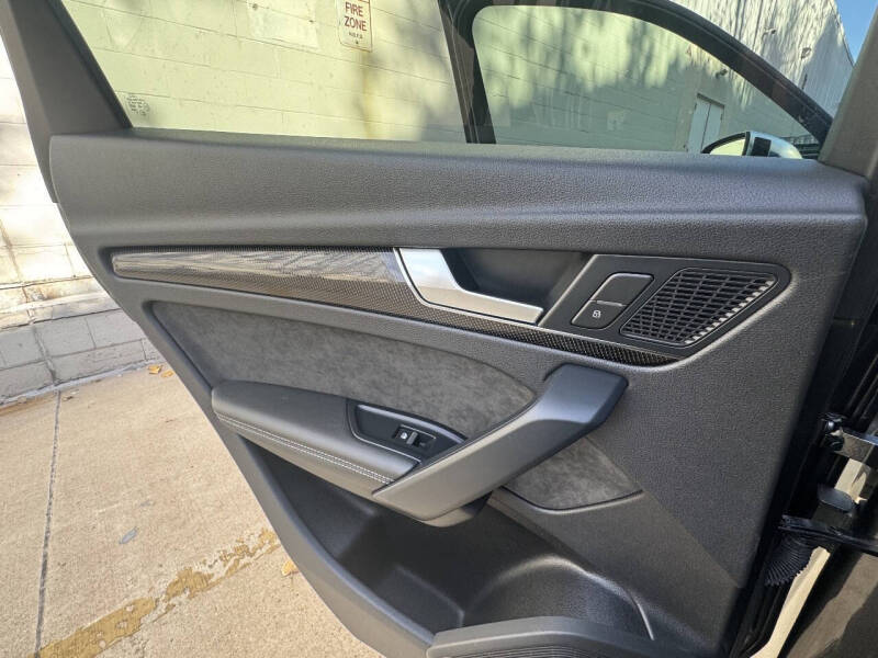 2020 Audi SQ5 3.0T quattro Premium Plus