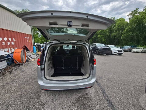 2024 Chrysler Pacifica Touring L