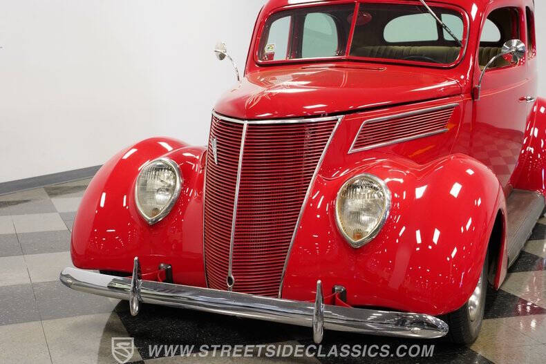 1937 Ford Tudor