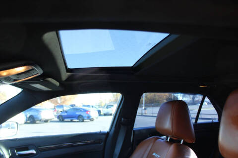 2014 Chrysler 300 SRT8