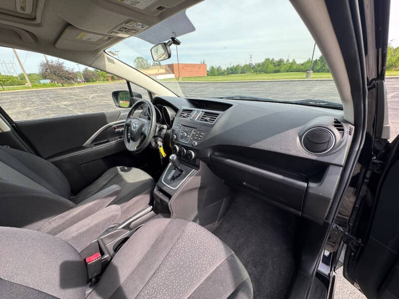 2012 Mazda MAZDA5 Touring