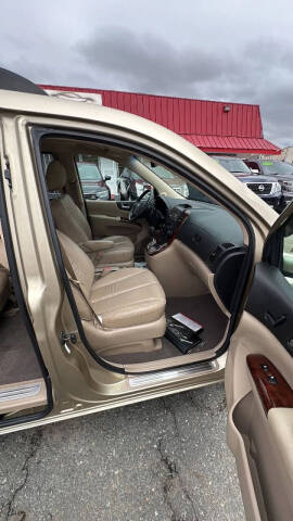 2008 Hyundai Entourage Limited