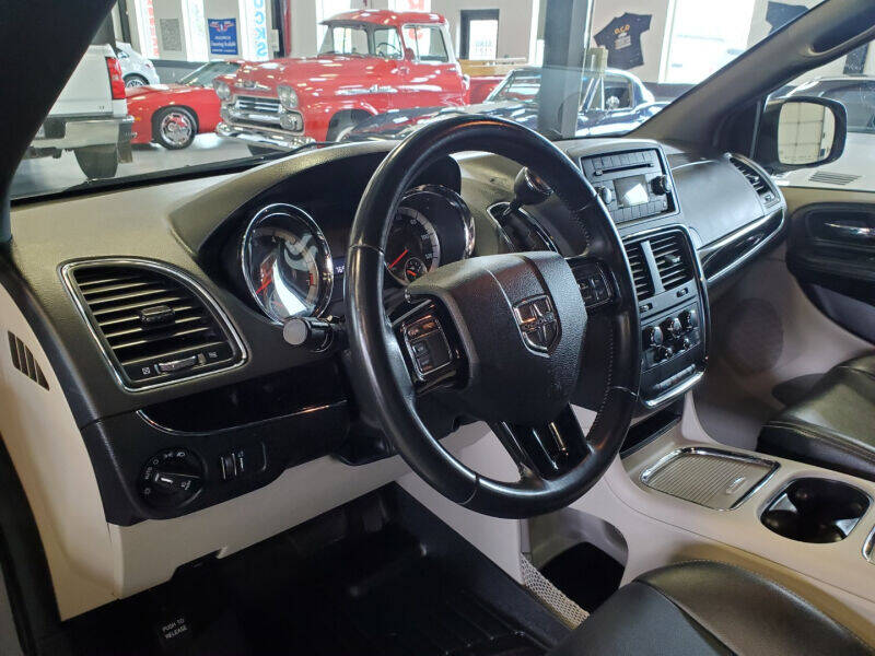 2017 Dodge Grand Caravan 7