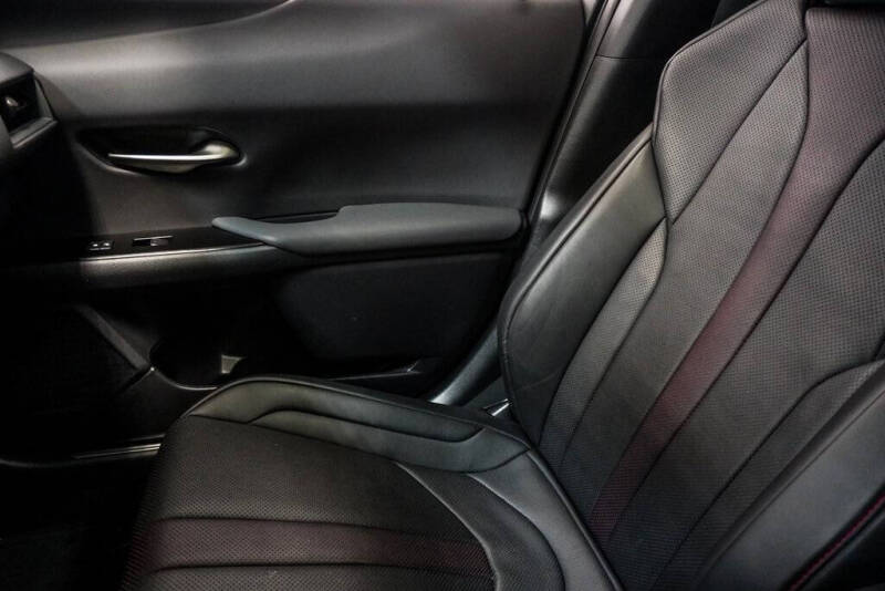 2023 Lexus UX 250h F SPORT Handling