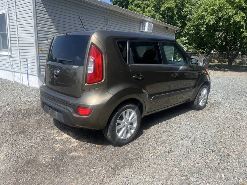 2012 Kia Soul +