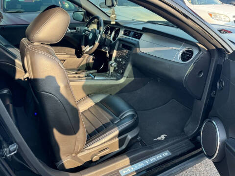 2010 Ford Mustang V6